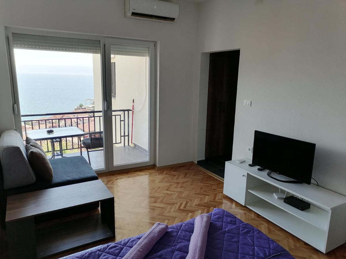 Grey Apartment โอครีด ภายนอก รูปภาพ