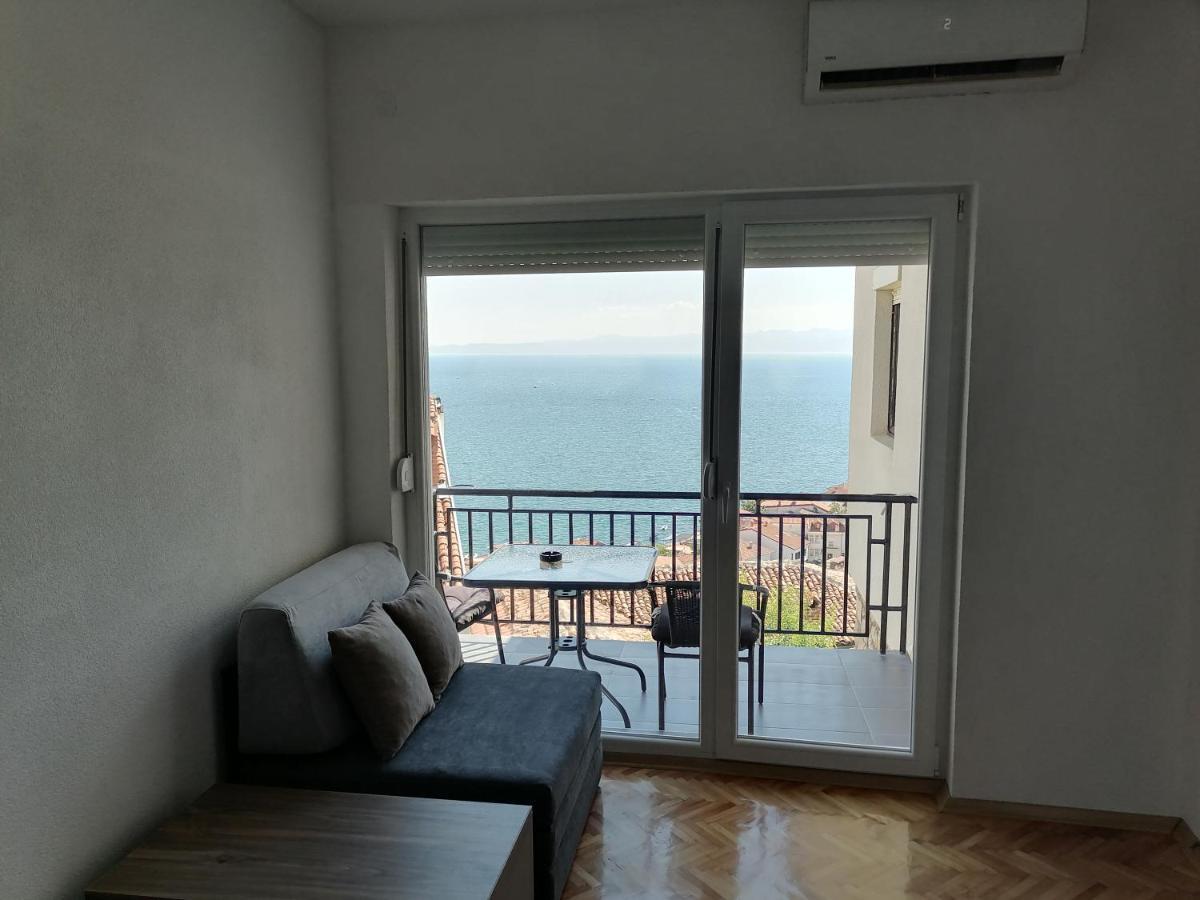 Grey Apartment โอครีด ภายนอก รูปภาพ